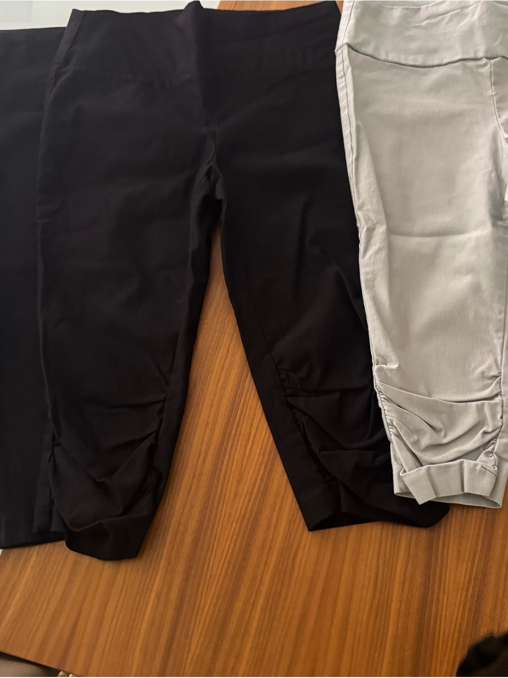 Women’s Pull-On Ruched Hem Capri Pants -  4 pairs